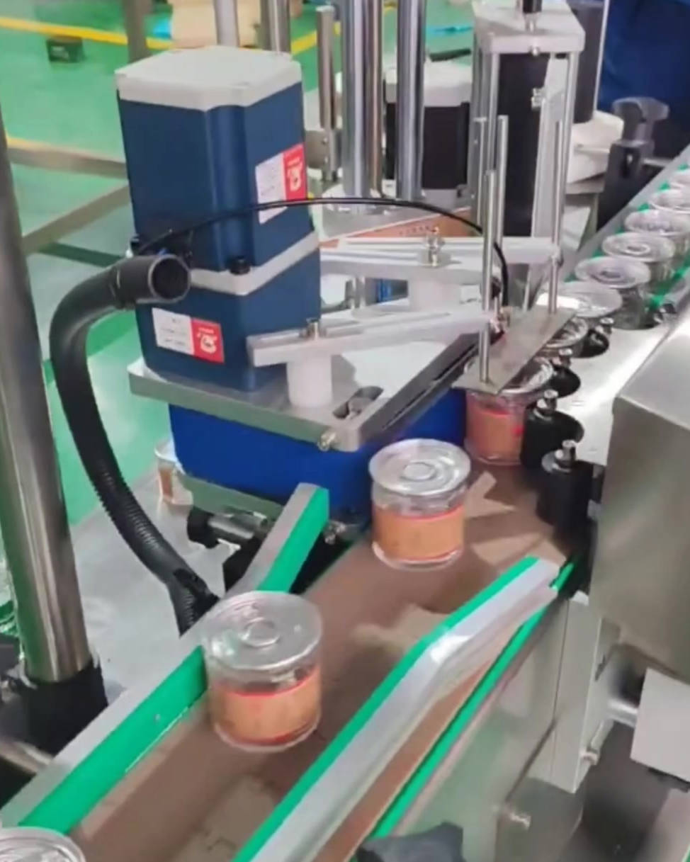 視覺貼標(biāo)機(jī)食品瓶裝貼標(biāo).jpg